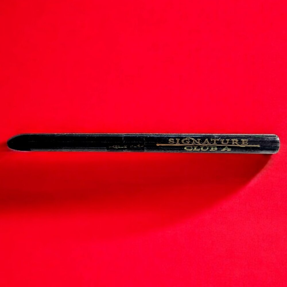 Signature Club A Easy-To-Use Retractable Lip Pencil (Sealed)